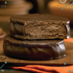 Alfajor Cachafaz relleno de Mousse cubierto de chocolate x 12un (720g) - Imagen 2